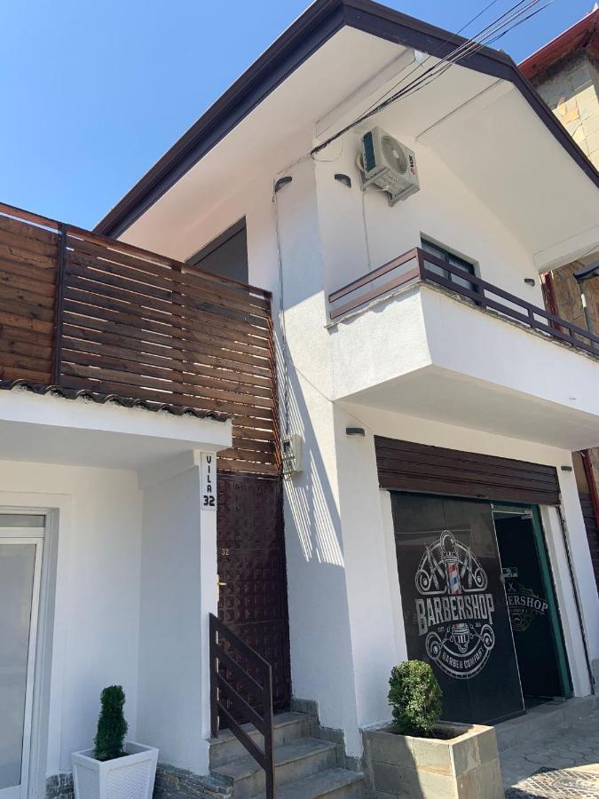 Vila 32 Berat Luaran gambar