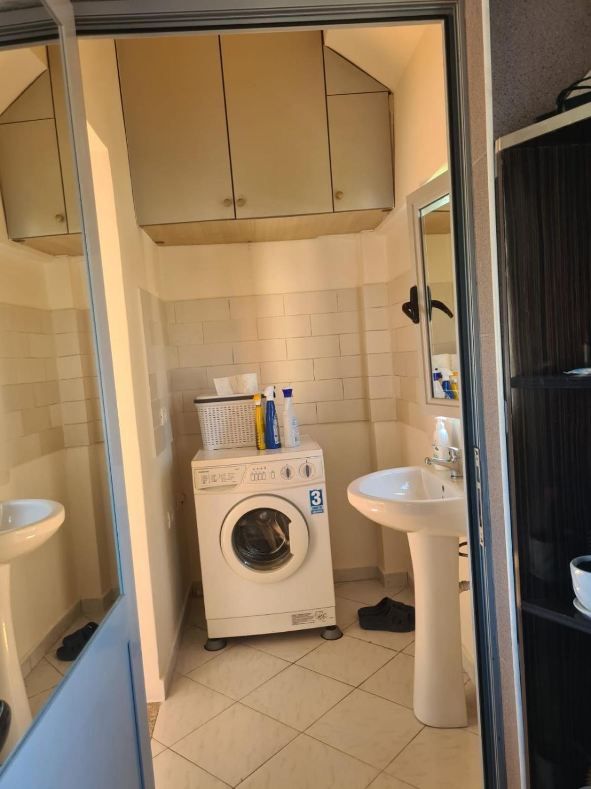 Vila 32 Berat Luaran gambar